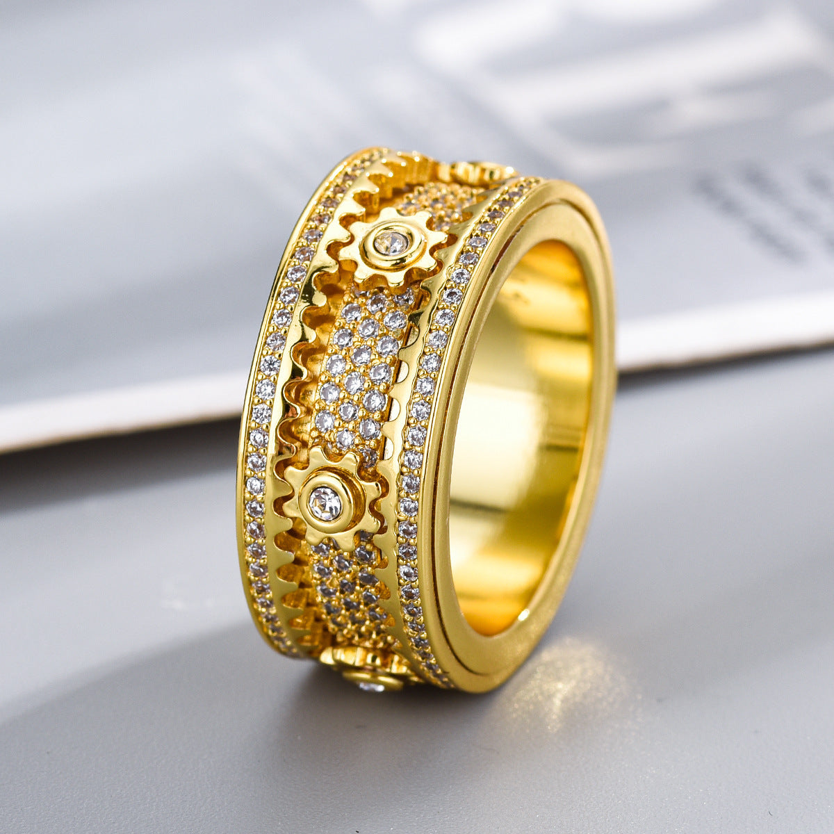 GearGlow Spinner Ring