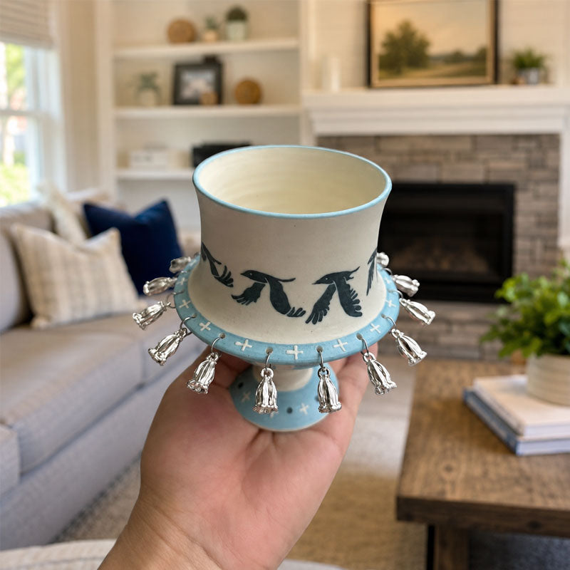 🕊️✨ Rotating Flying Bird Cup — Hidden Motion Art Drinkware