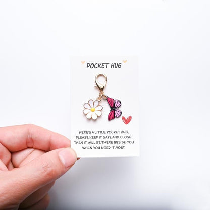 🤗Hug Favors –  Appreciation Gifts with Inspirational Cards & Resin Keyrings (Butterfly, Ladybird, Flower, Bee)🦋🌸🐝